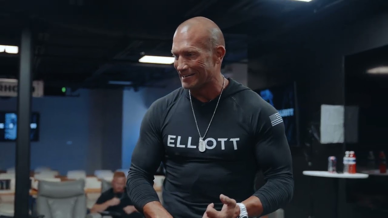 How To Persuade ANYONE In Door Sales // Andy Elliott