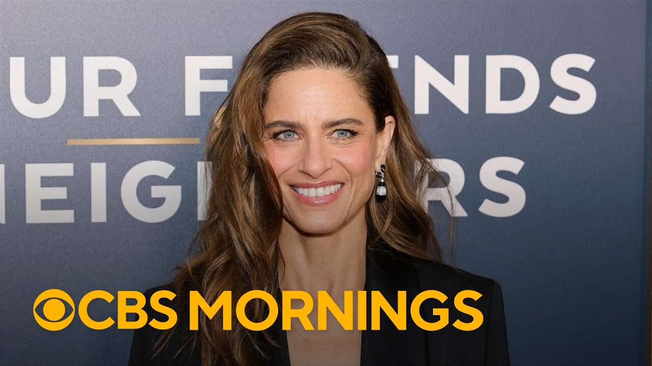 Amanda Peet reveals she was diagnosed with breast cancer as parents were in hospice care
