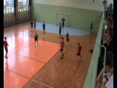 Mecz pomiędzy MKS Agrykola   MKS Brodnica w dn  17 12 2011