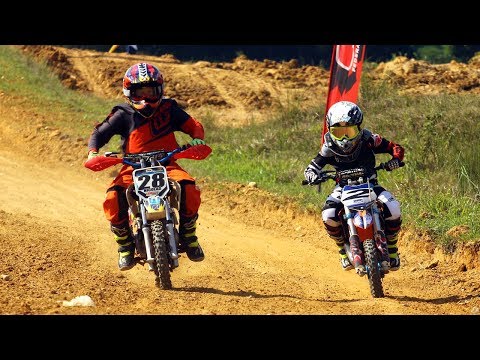 Disputa boa nas Minimotos 2 tempos contra 4 tempos - Catarinense Velocross