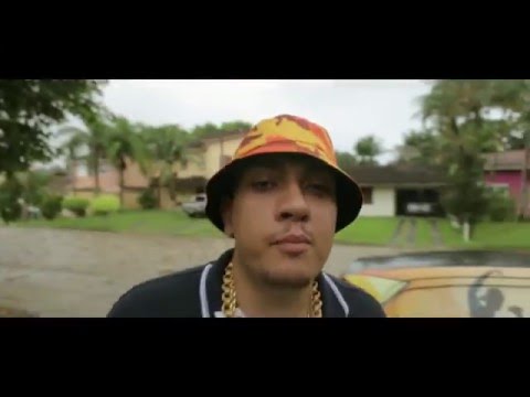 MC Bin Laden & Nina Capelly (Corre Atrás) (Funk e Aqui)