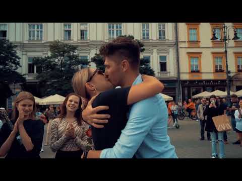 Niezapomniane oświadczyny: Bruno Mars - Marry You Flashmob engagement, Kraków 01.09.2023r.