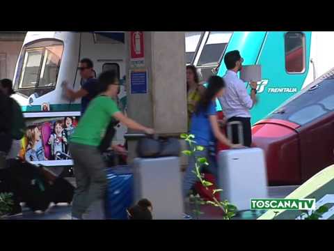 2017-07-24 FIRENZE - SASSO CONTRO FINESTRINO TRENO, NESSUN FERITO