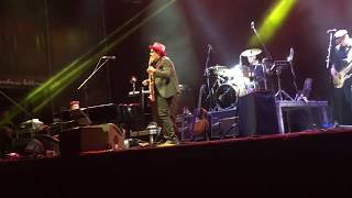 Elvis Costello &amp; The Imposters - On Your Way Down (Toussaint) Madrid, 21-06-18