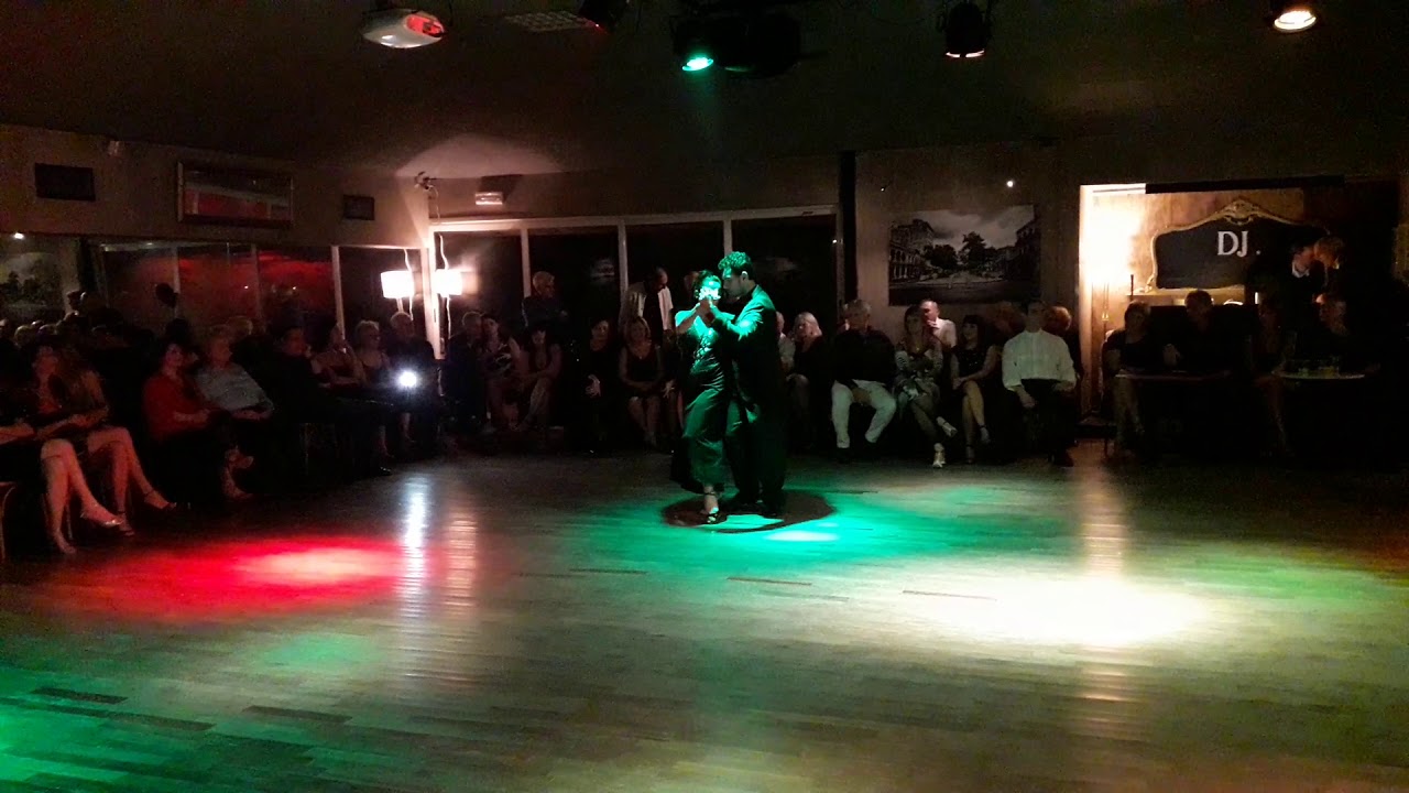 Tanguera-Roma esibizione di Giusy Santoro y Diego Ledesma