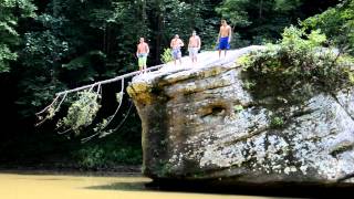 preview picture of video 'Swimming Hole in the Red River Gorge sometimes called Jump Rock'