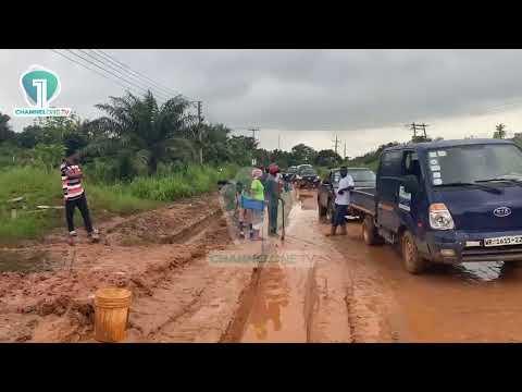 Drivers Block Road at Shama Nyankrom Junction Over Bad Road Conditions