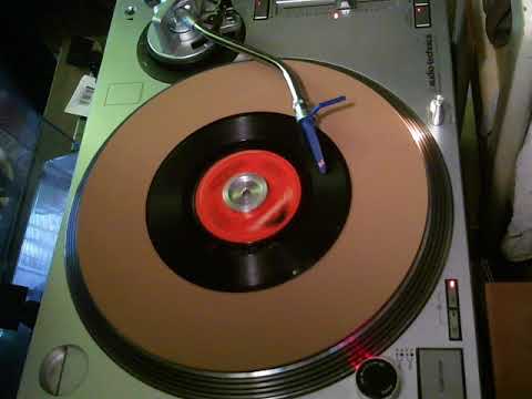 C W  McCall   Roses For Mama   1977