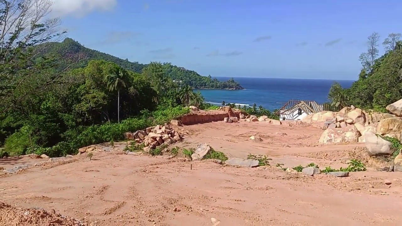 Empathia Village — فيديو البناء، سيشل