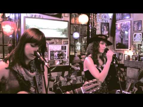 River Kittens - Mama (Live at Venice Cafe)