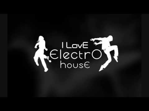 Chuckie vs Knife Party - Who Is Ready To Jump (Revolvr Bootleg)