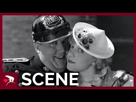 Panserbasse (1936) - Politi, politi, politiii!