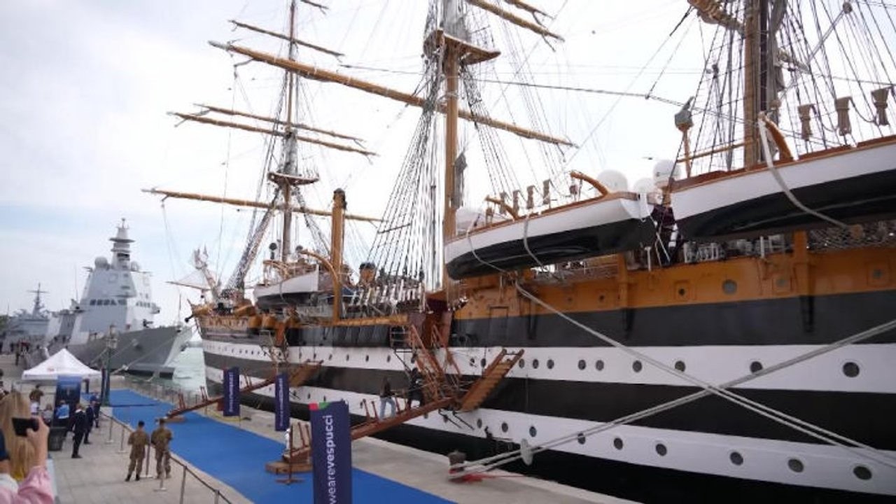 Crosetto presiede riunione ministeriale Adrion a Venezia a bordo della Nave Amerigo Vespucci