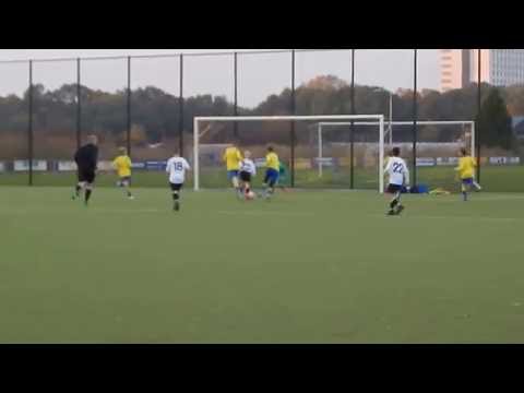 Snelle aanval JSV en het staat 0-1. Goal Ryan.