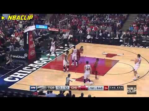 Kyle Lowry Goes Between Derrick Rose's Legs | Raptors vs Bulls | 2015-16 NBA REGULAR SEASON