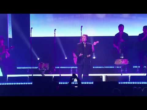 Raphael será sometido a “más pruebas” y cancela los conciertos de Navidad del fin de semana en Madrid