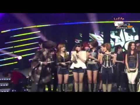 111104 SNSD taeny moment [music bank encore]