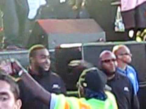 + flavor flav conducts wu-tang clan @ rock the bells in SF +