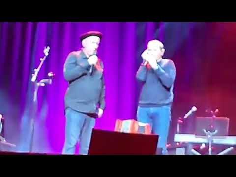 "Los de qui cau"   Nadau et Jean-François Luciani, I Muvrini.  Grand Rex Paris 2025