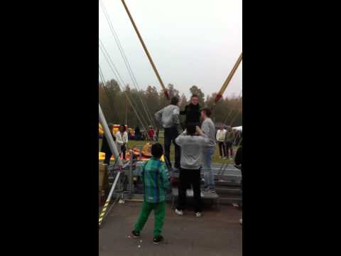 Mats Solheim, Kalmar FF hoppar Bungy Eject på Lokalbollens