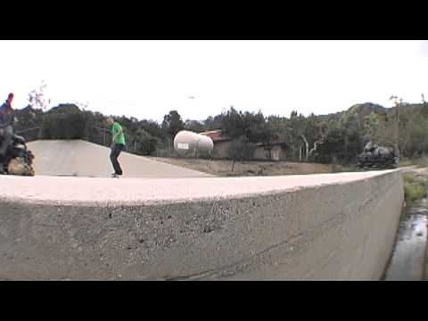 Felix & Friends Rick Howard skateboarding and having some fun...