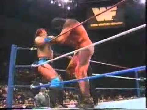 Giant Gonzalez vs Tatanka