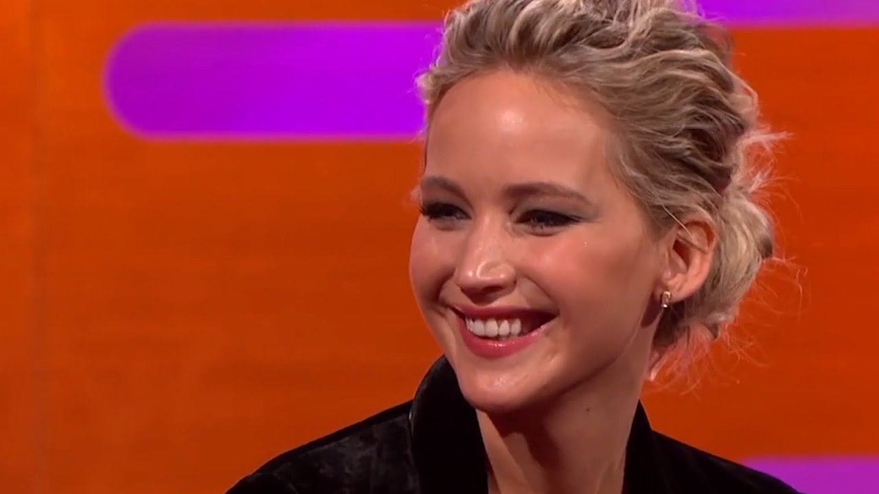 Jennifer Lawrence's Itchy Butt Almost Killed A Man & Hilarious Chris Pratt Prank - YouTube