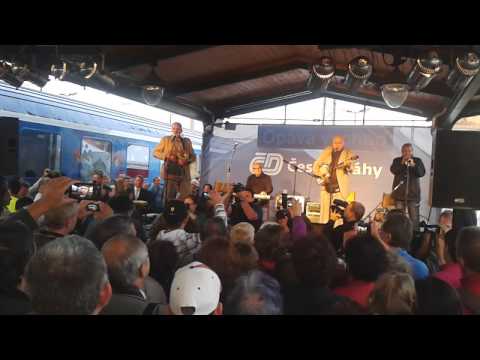 Ivan Mládek Opava nádraží - 1. Z Opavy rychlík jede do Prahy