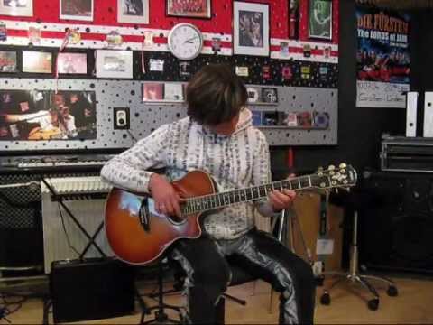 Gitarrenunterricht in Nürnberg, Roth. Musiklehrer Eugen Wasinger