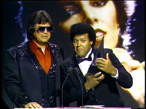 Pat Benatar Wins Pop/Rock Female - AMA 1982