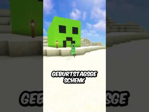 Hugo gets a GIFT! #minecraft #gaming #shorts