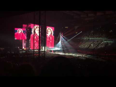 BEYONCÉ "Crazy in Love", "Naughty Girl" Copenhagen