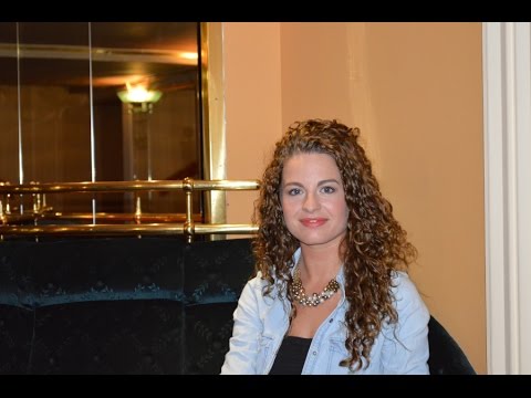 Tóth Eszter művésznő - miniportré