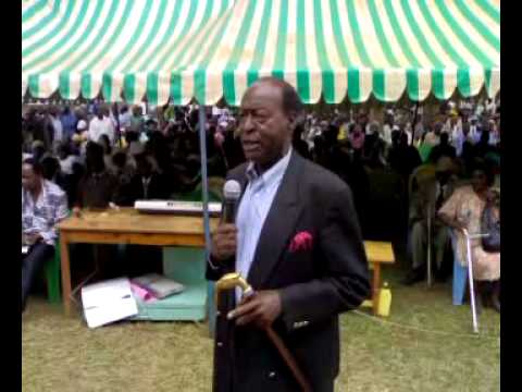 Hon Oluoch Kanindo addressing the public - part two