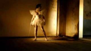 Bài hát Alone - Nghệ sĩ trình bày The Gathering