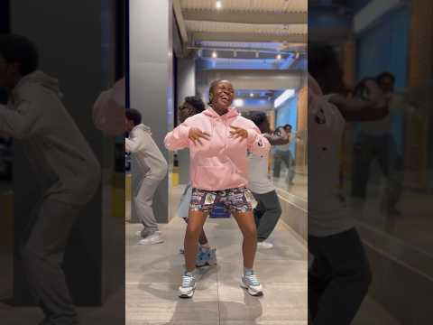 When a Ghanaian / Nigerian Dancer, dances to a Francophone song #endurancegrand