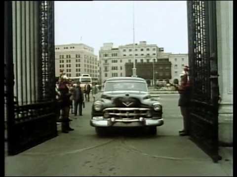 (18) La Collection COUSTEAU - Ombres fuyantes  Indiens de l'Amazonie (1983)