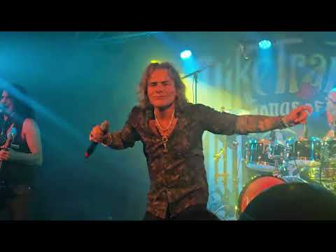 Lights and thunder - Mike Tramp🎶White Lion Marcus Nand🎸 - Karosserifabrikken Helsingør 🇩🇰 nov 25