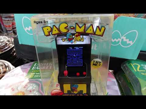 Mini Pac-Man Arcade Cabinet keychain