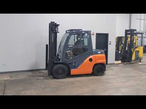 2015 Toyota 8FD40U 9000lb Pneumatic Diesel Forklift STK 9159