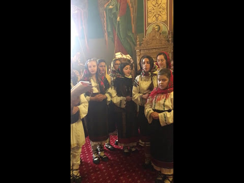 Grupul "Balada" din Fălticeni - Pricesne - profesor Maria Tănase - la Mănăstirea Sighișoara