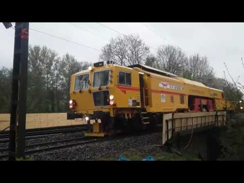 H.F.WIEBE Gleisstopfmaschine im Einsatz