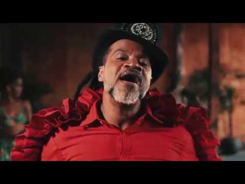 Carlinhos Brown - Pra Vizinho Olhar (Clipe Oficial)