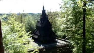 preview picture of video 'The way to the Fantoft Stavkirke'