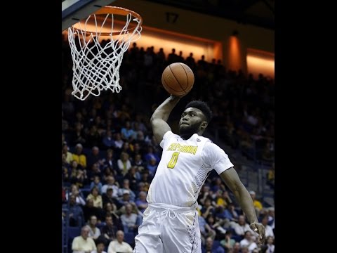 Highlight: Jaylen Brown's monster dunk seals the win for Cal