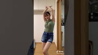 TikTok 美女 セクシー ダンス 脇