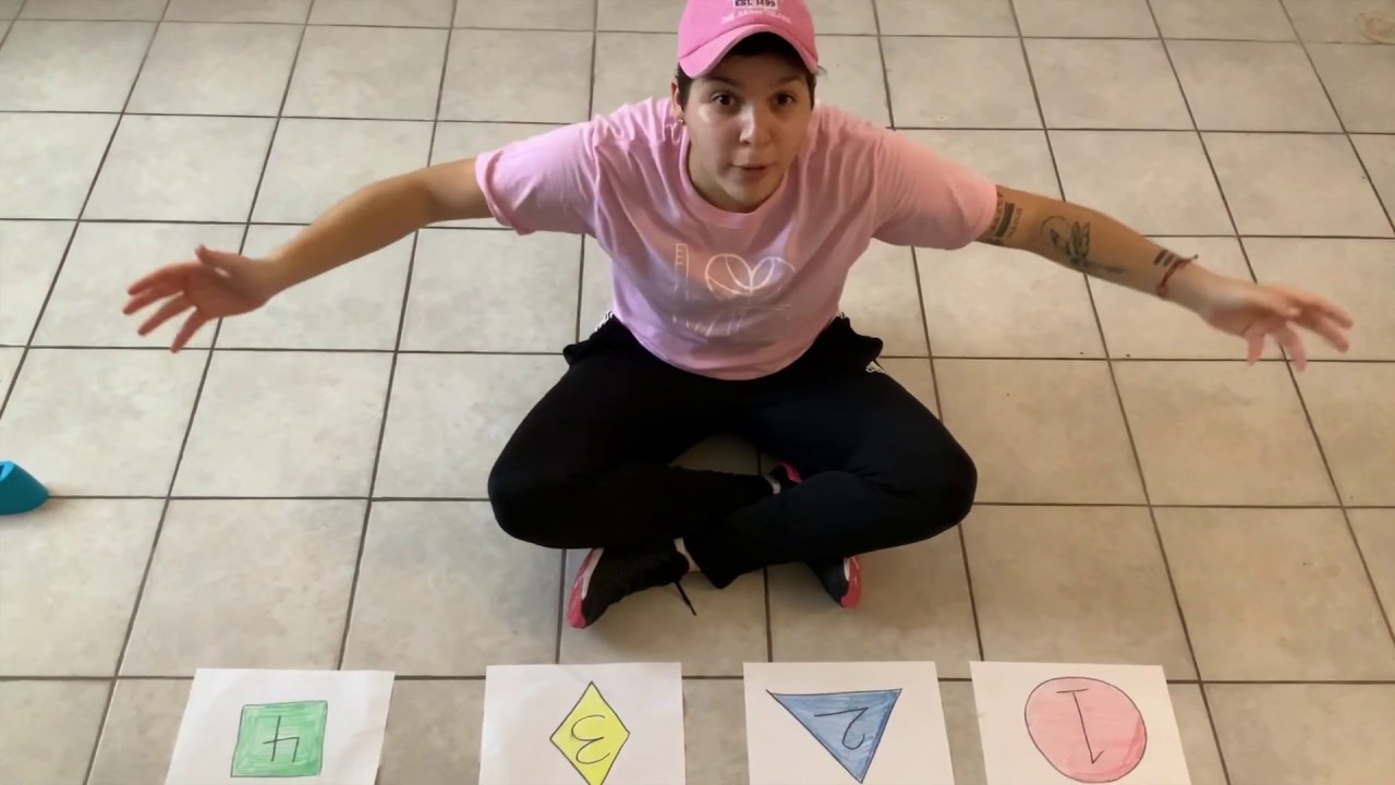 Colores, números y figuras geométricas en Educación Física.