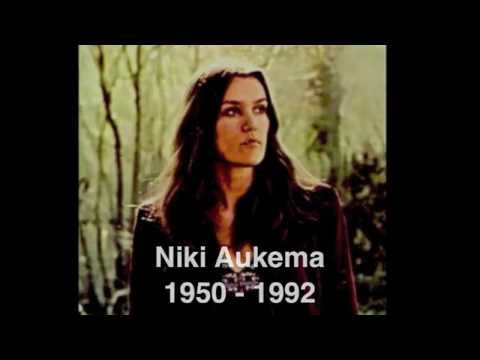 Niki Aukema & Paul Rishell "One of These Days" (Gil Baker)