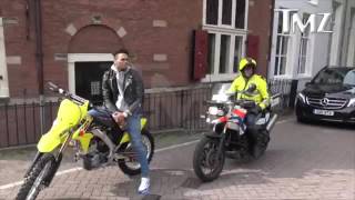 Chris Brown -- Stoned and Charming During Traffic Stop !