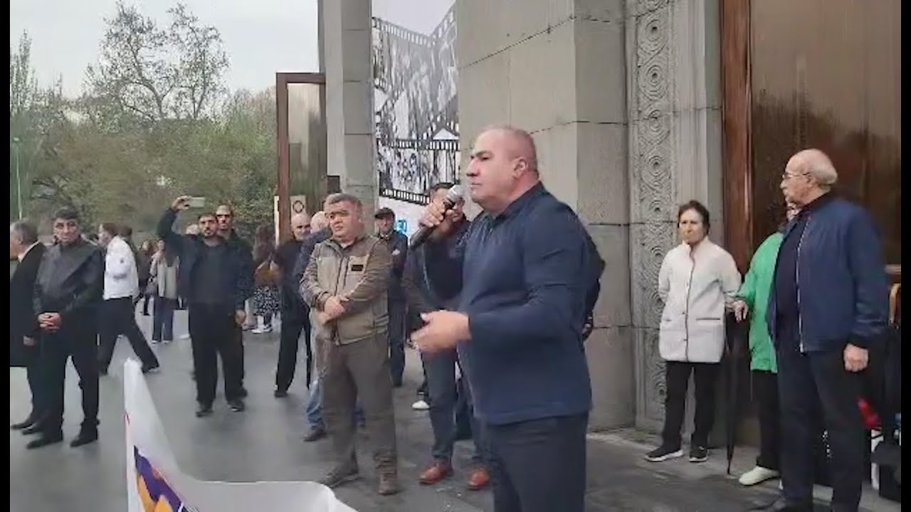 Ալիևի սֆաթը տեսան, «դուխով» կեպիները մտցրին քամակները. զոհվածի հայր